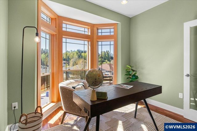1667 Ptarmigan St NW, Salem, OR 97304