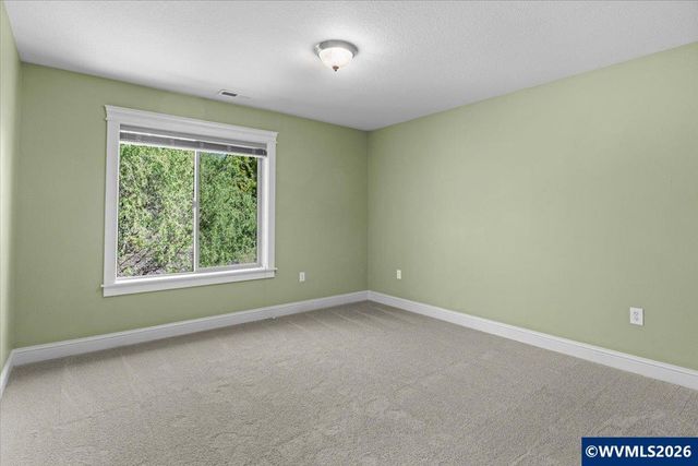 1667 Ptarmigan St NW, Salem, OR 97304