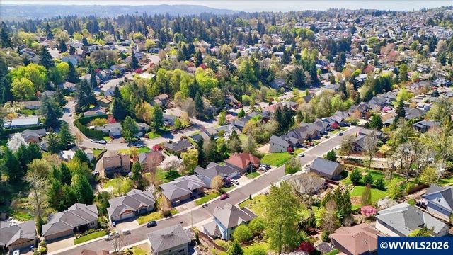 1667 Ptarmigan St NW, Salem, OR 97304