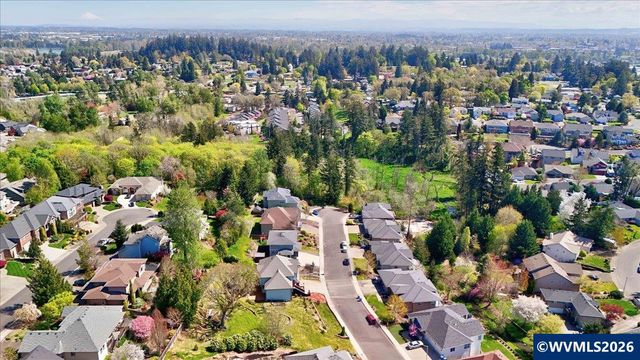 1667 Ptarmigan St NW, Salem, OR 97304