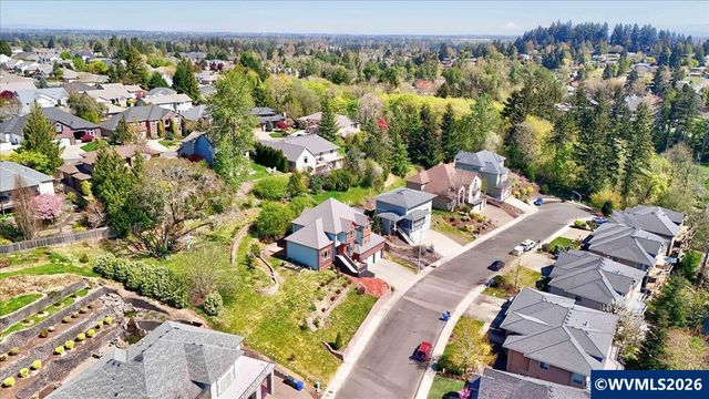 1667 Ptarmigan St NW, Salem, OR 97304
