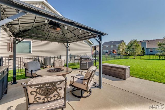 3452 Charlestowne Crossing Drive, St Charles, MO 63301