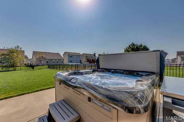 3452 Charlestowne Crossing Drive, St Charles, MO 63301