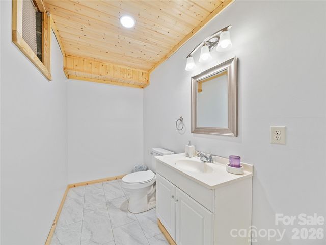 839 Mckinney Road, Burnsville, NC 28714