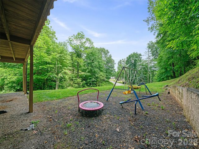 839 Mckinney Road, Burnsville, NC 28714