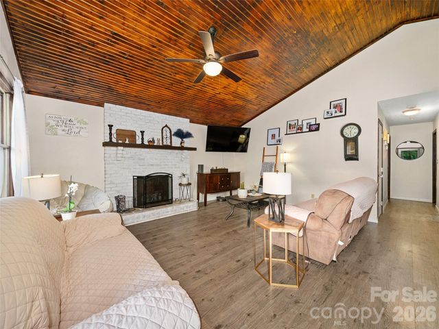 839 Mckinney Road, Burnsville, NC 28714