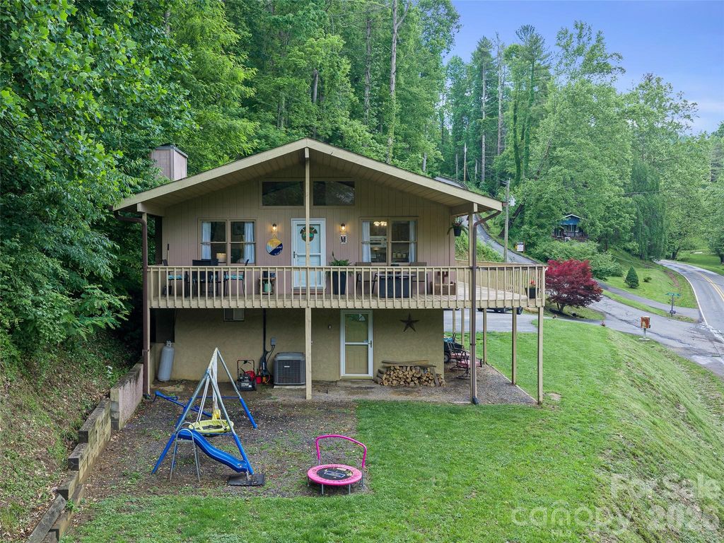 839 Mckinney Road, Burnsville, NC 28714
