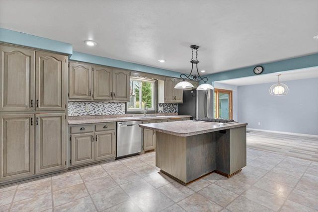 2153 BALSAM WAY, Green Bay, WI 54313