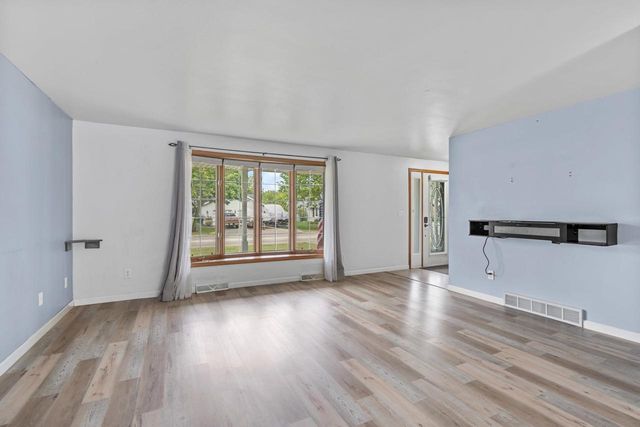 2153 BALSAM WAY, Green Bay, WI 54313
