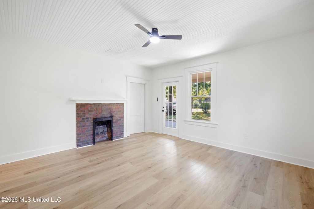 108 Camille Street, Senatobia, MS 38668 — photo 4