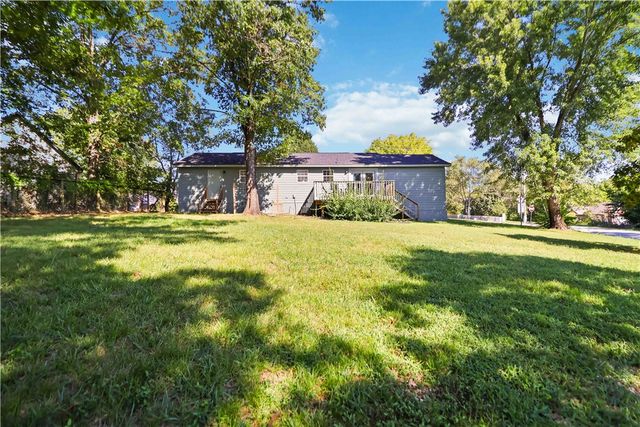 74 Witherby Drive, Bella Vista, AR 72714