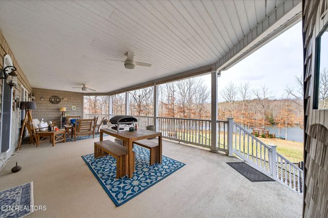 235 Sycamore Bnd, Monterey, TN 38574