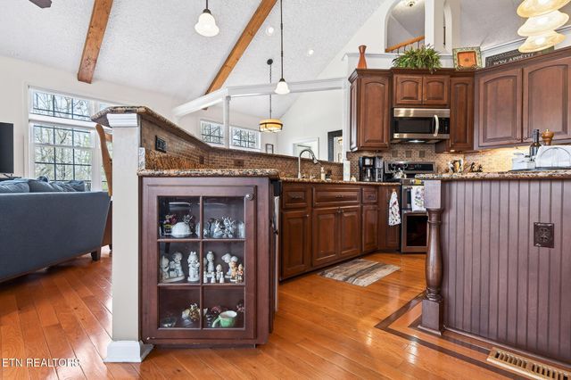 235 Sycamore Bnd, Monterey, TN 38574