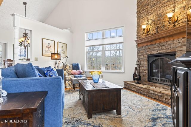 235 Sycamore Bnd, Monterey, TN 38574