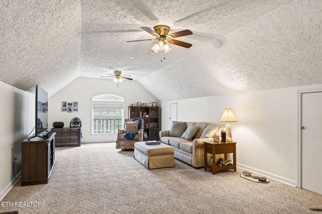 235 Sycamore Bnd, Monterey, TN 38574