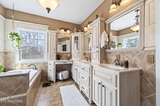 235 Sycamore Bnd, Monterey, TN 38574