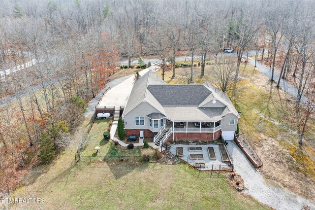 235 Sycamore Bnd, Monterey, TN 38574