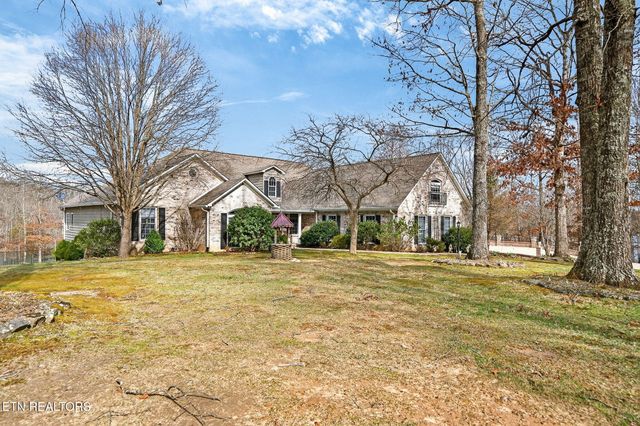 235 Sycamore Bnd, Monterey, TN 38574