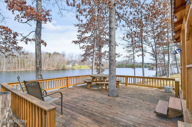 235 Sycamore Bnd, Monterey, TN 38574