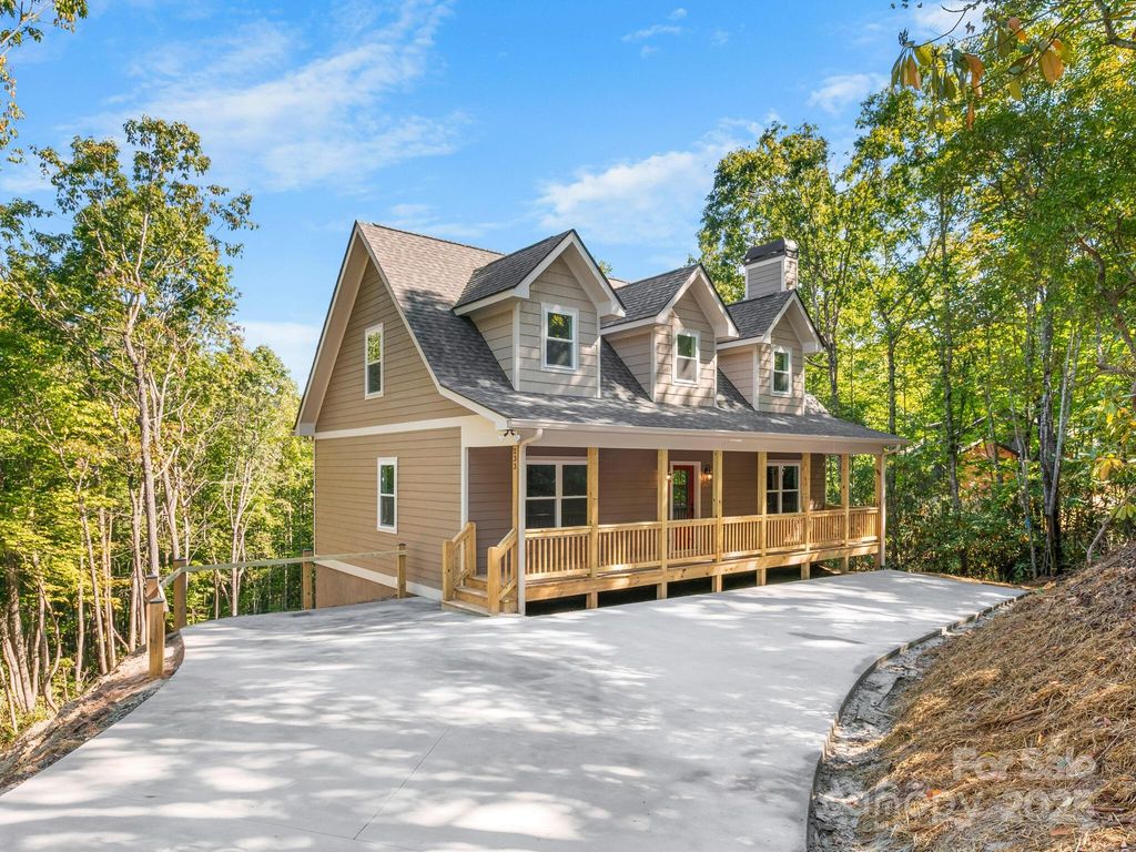 233 Arcadia Falls Way, Black Mountain, NC 28711