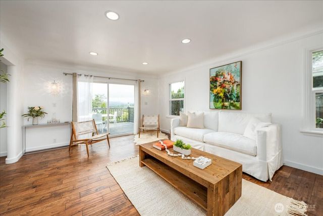 5018 28th Avenue S, Seattle, WA 98108