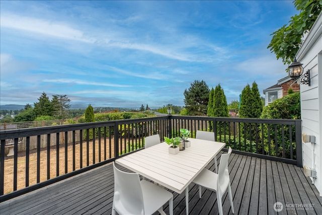 5018 28th Avenue S, Seattle, WA 98108