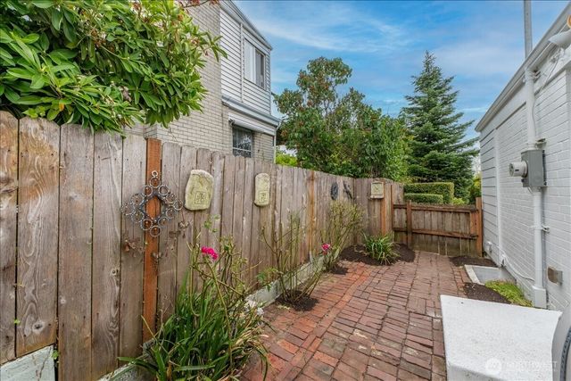 5018 28th Avenue S, Seattle, WA 98108