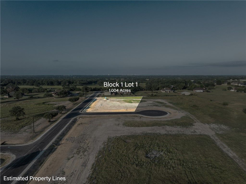 10298 Winnie, Bryan, TX 77808 — photo 2