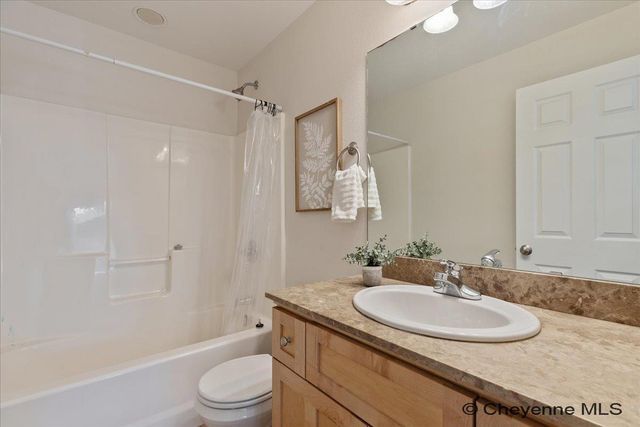 7119 LEGACY PARKWAY, Cheyenne, WY 82009