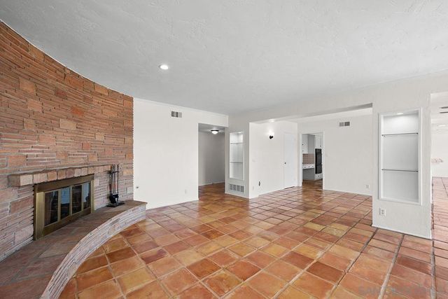 5942 Sagebrush Rd, La Jolla, CA 92037