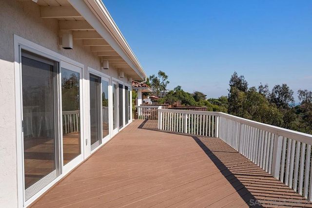 5942 Sagebrush Rd, La Jolla, CA 92037