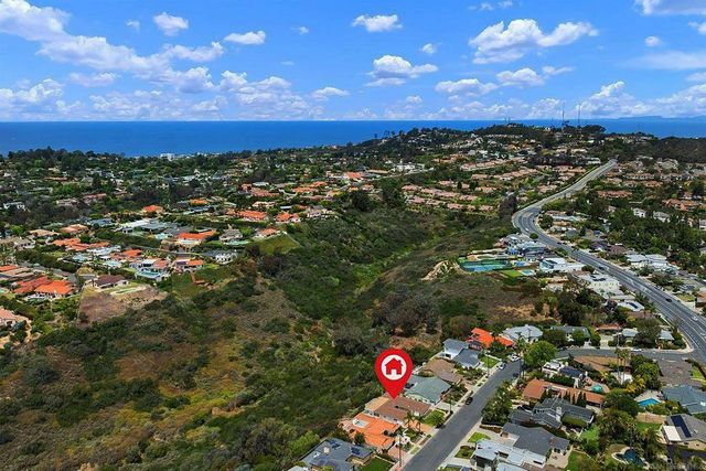 5942 Sagebrush Rd, La Jolla, CA 92037
