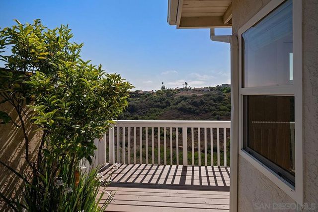 5942 Sagebrush Rd, La Jolla, CA 92037