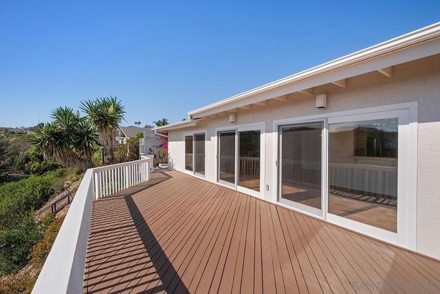 5942 Sagebrush Rd, La Jolla, CA 92037