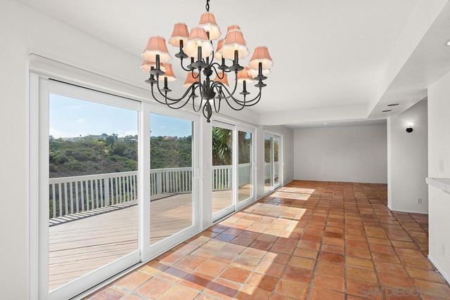 5942 Sagebrush Rd, La Jolla, CA 92037