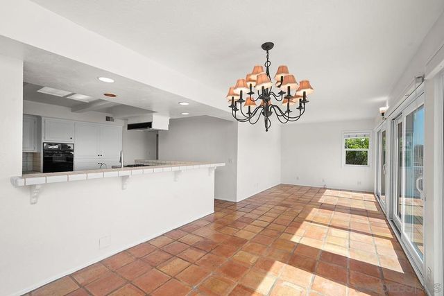 5942 Sagebrush Rd, La Jolla, CA 92037