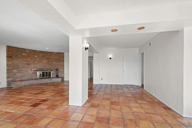 5942 Sagebrush Rd, La Jolla, CA 92037