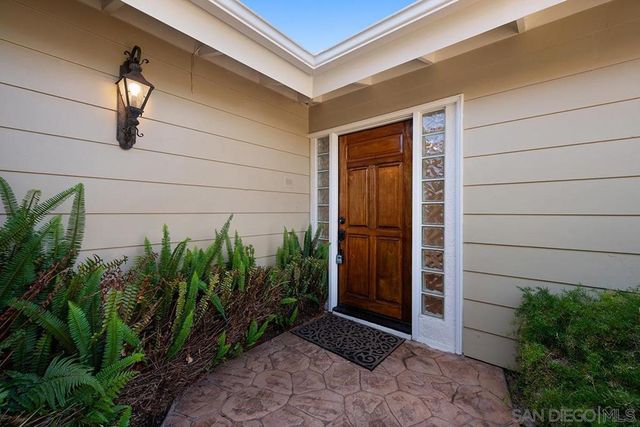 5942 Sagebrush Rd, La Jolla, CA 92037