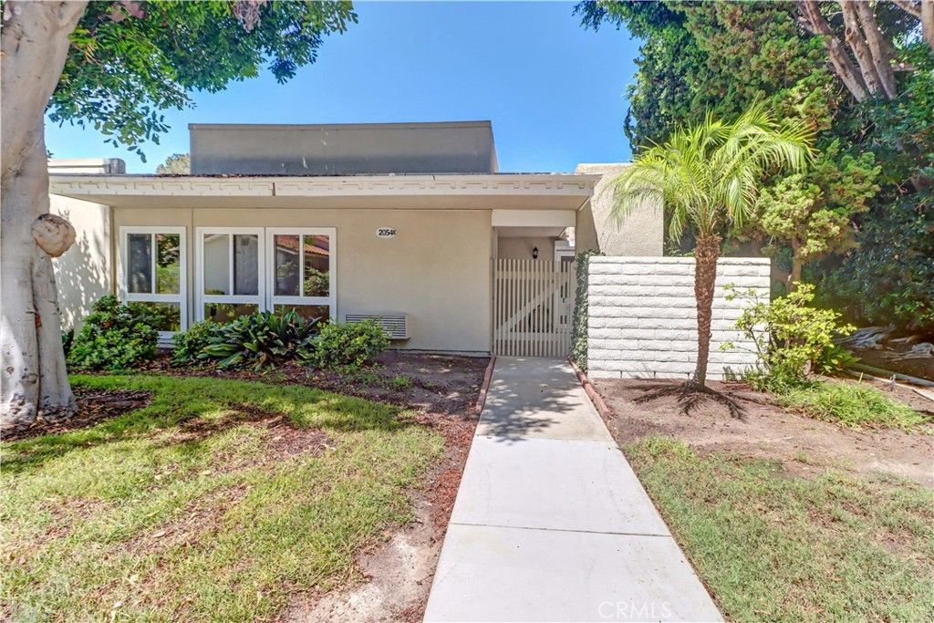 2054 Via Mariposa E, Laguna Woods, CA 92637 — exterior