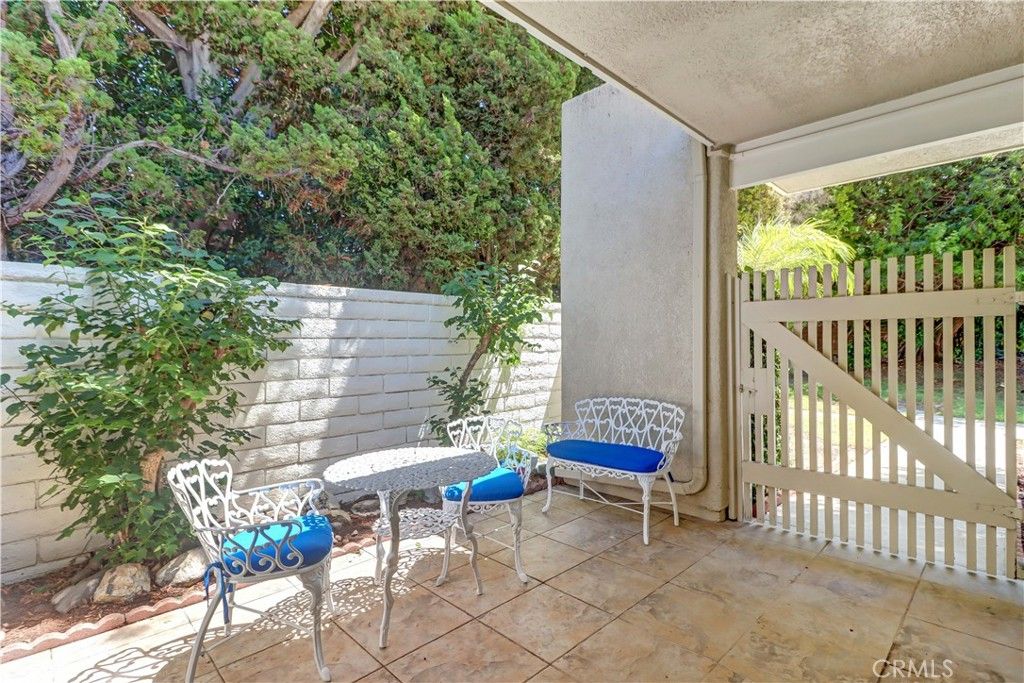 2054 Via Mariposa E, Laguna Woods, CA 92637 — photo 2
