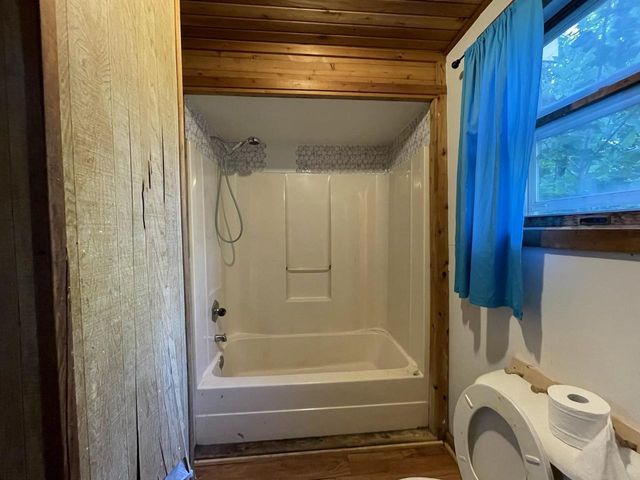 1218 & 1222 Lake Shore Dr W, Ashland, WI 54806