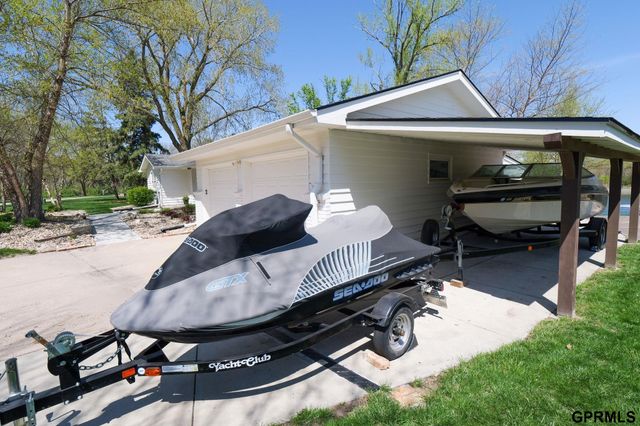 22722 Southshore Drive, Waterloo, NE 68069