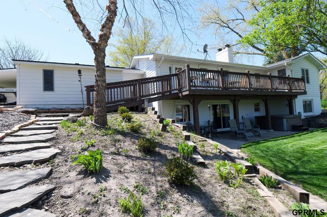 22722 Southshore Drive, Waterloo, NE 68069