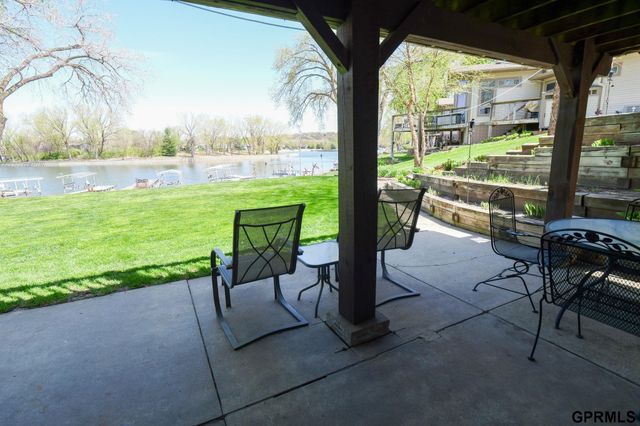 22722 Southshore Drive, Waterloo, NE 68069