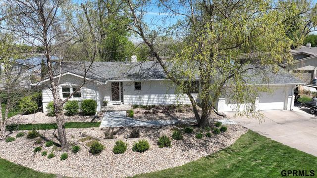 22722 Southshore Drive, Waterloo, NE 68069