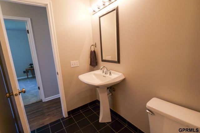 22722 Southshore Drive, Waterloo, NE 68069