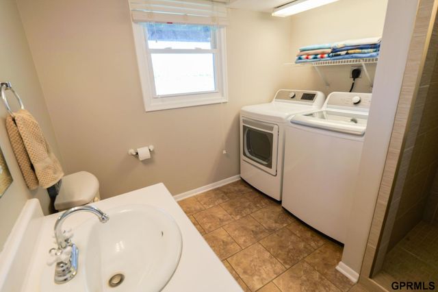 22722 Southshore Drive, Waterloo, NE 68069