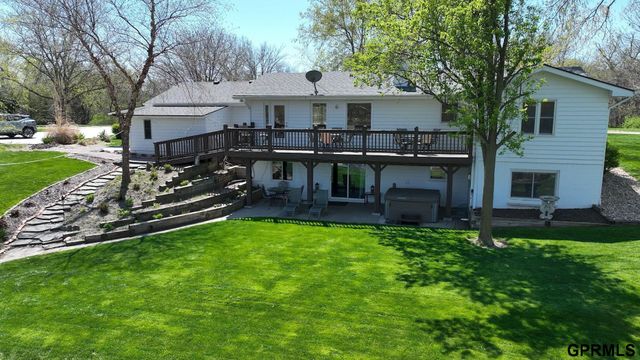 22722 Southshore Drive, Waterloo, NE 68069