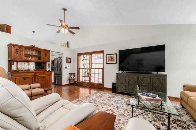 96 Kingsmeadow Lane, Blacklick, OH 43004