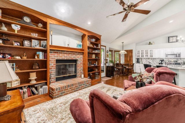 96 Kingsmeadow Lane, Blacklick, OH 43004
